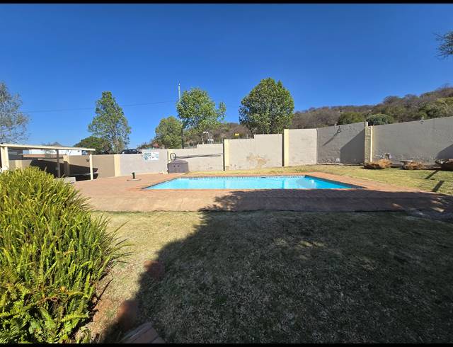 2 BEDROOM SECTIONAL TITLE FOR SALE IN MEYERSDAL